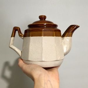 Vintage brown and tan ceramic tea pot EUC